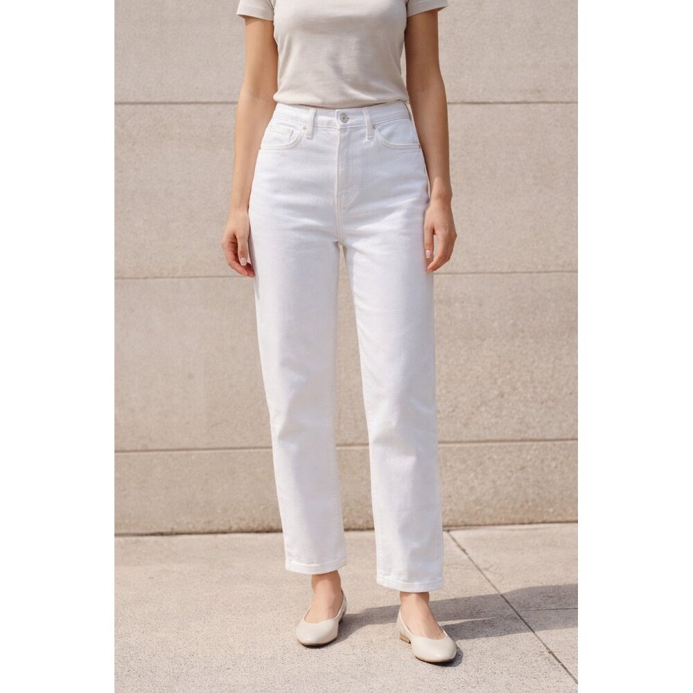 Old Navy Women's White Jeans Straight Leg 99% COTTON - US 6
